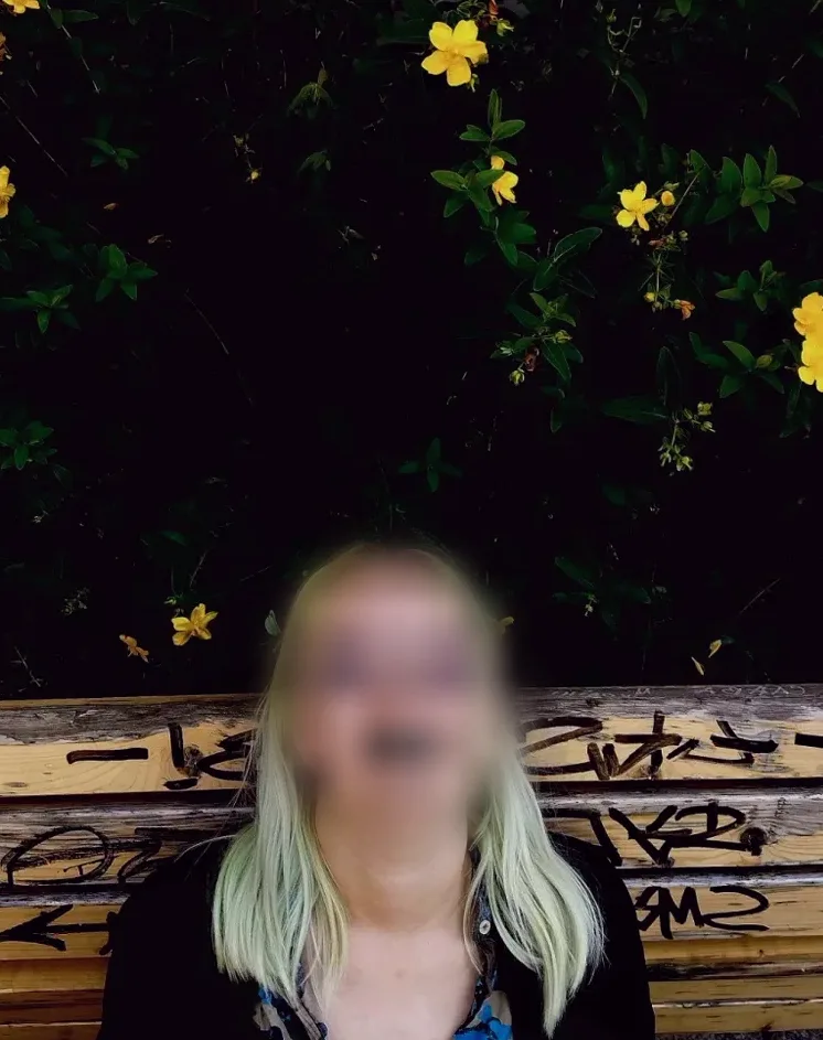 Ambra, 19 anni