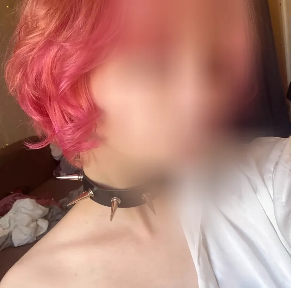 Azzurra, 19 anni