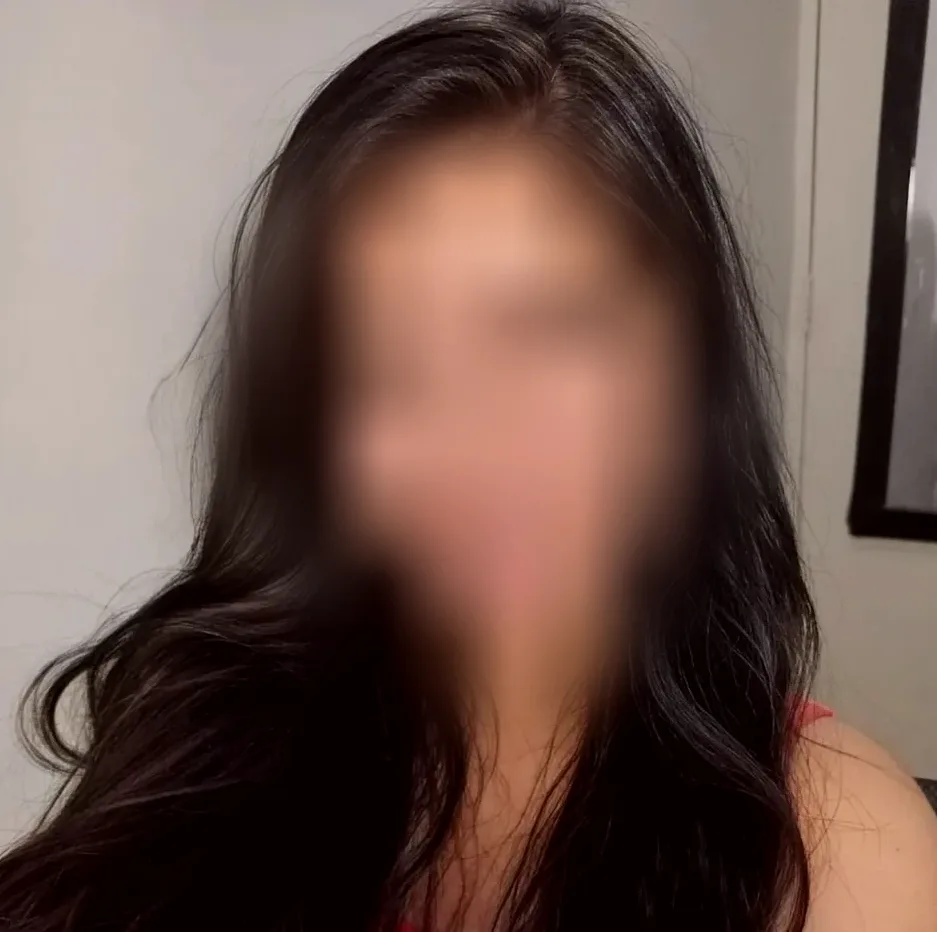Azzurra, 21 anni