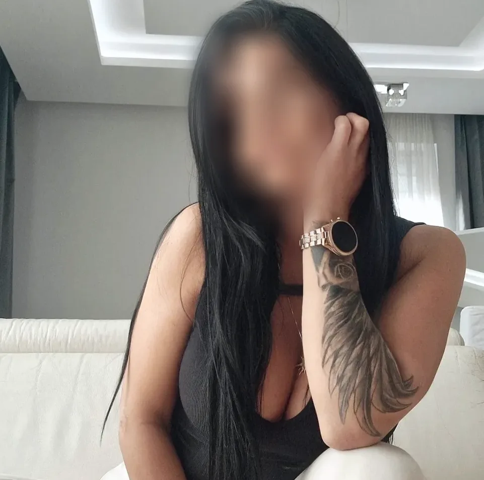 Yasmine, 38 anni